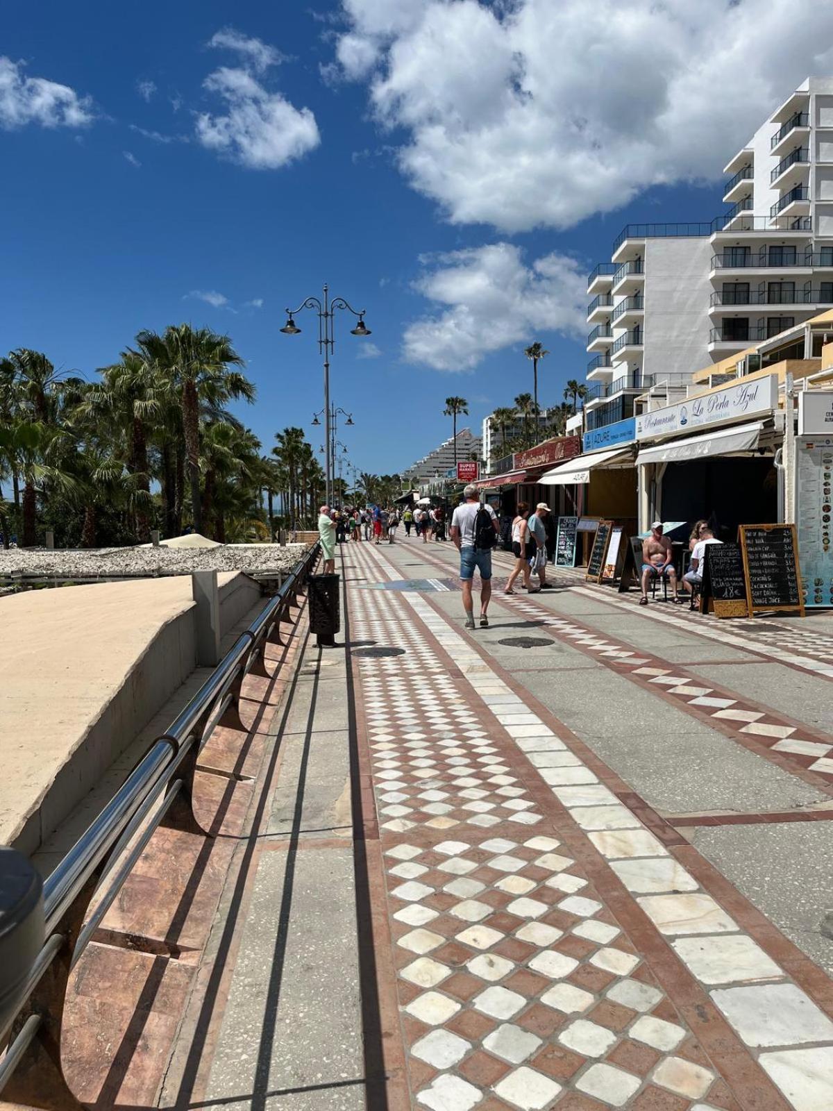 Apartment Puerto Marina - First Line Beach - Benalmadena - Malaga Extérieur photo